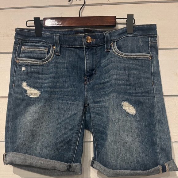 White House Black Market Girlfriend Jean Shorts Distressed Cuffed - Picture 6 of 11